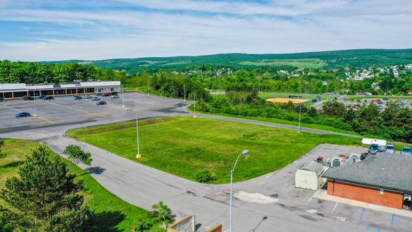 Frostburg Plaza: 10701 New Georges Creek Rd SW, Frostburg, MD 21532